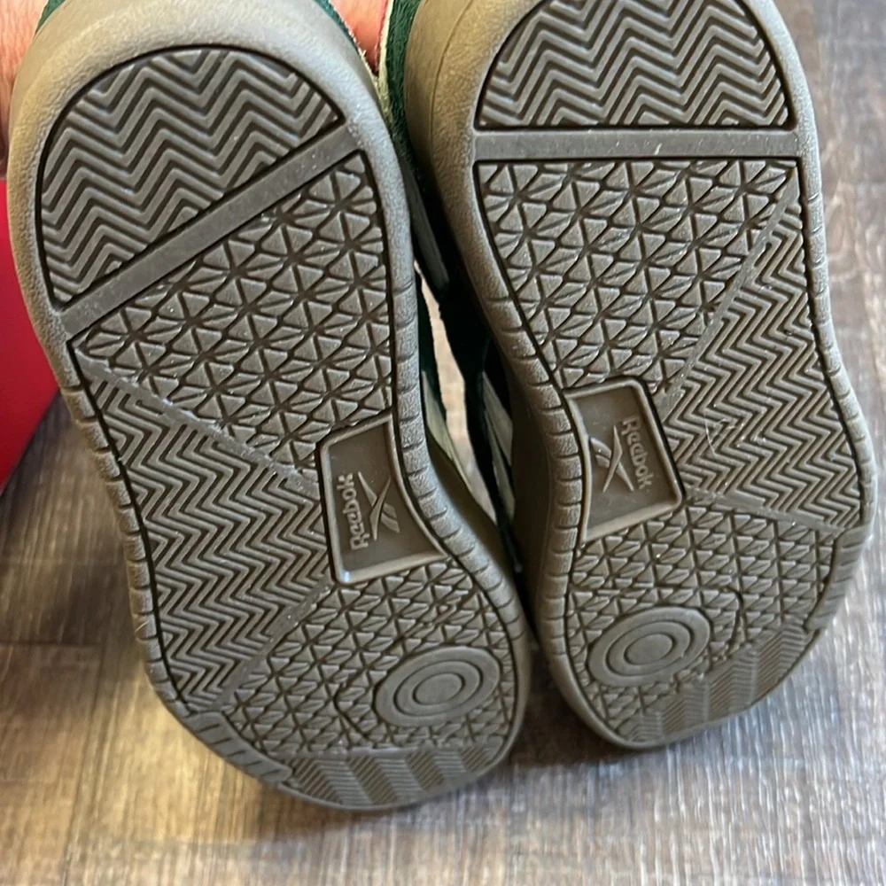 Reebok Forest Green Suede Sneakers with Pink Highlights NEW - Picture 5 of 8